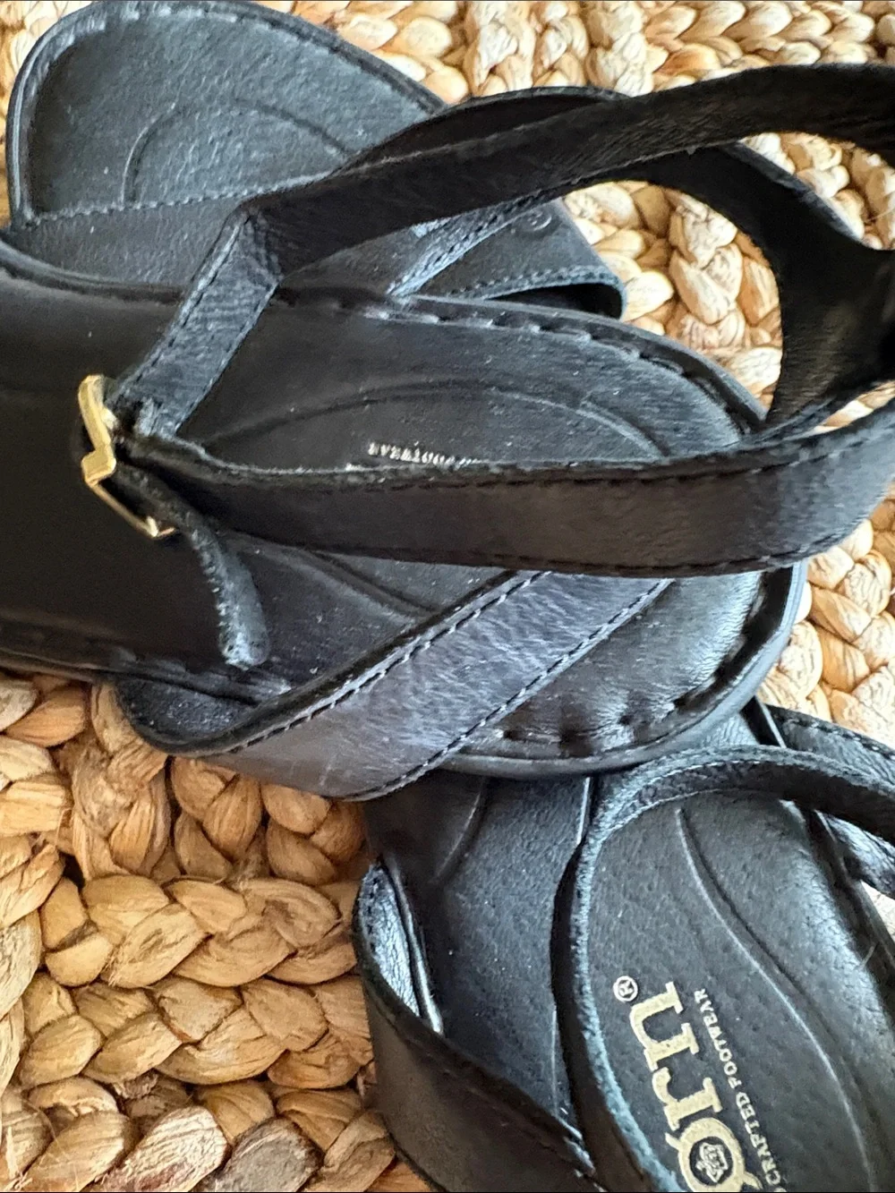 Born Alice Black Leather Ankle-Strap Flat Sandals-size 10